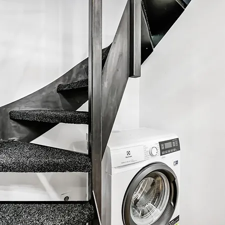La Reverie - - Jacuzzi Pro Apartment