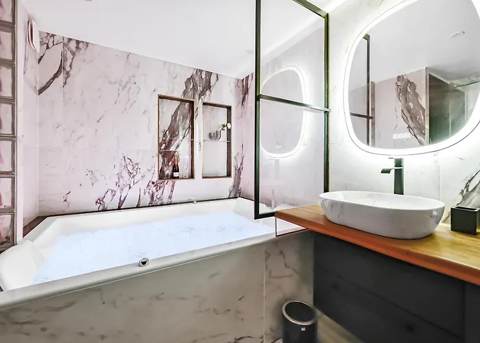 Apartment La Reverie - - Jacuzzi Pro Paris